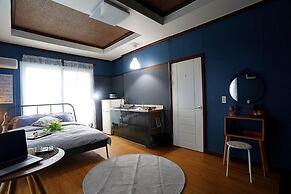 Luna in Jeju Pension