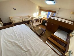 Guest House Nishiborakan - Hostel