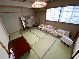 Guest House Nishiborakan - Hostel