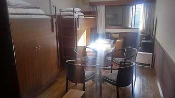 Guest House Nishiborakan - Hostel