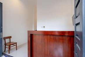 Super OYO 1377 Os Residence