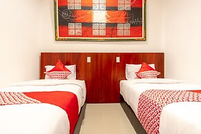 Super OYO 1377 Os Residence