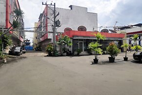 Super OYO 1377 Os Residence