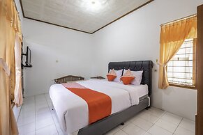 Capital O 1541 Puri Cikole Asri