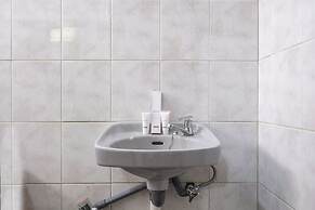 Capital O 1541 Puri Cikole Asri