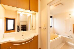 Regina Ishigaki Kabira Sky