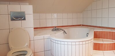 Tolstov-Hotels Beautiful Villa with Big Garden