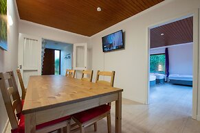 Tolstov-Hotels Beautiful Villa with Big Garden