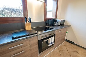 Tolstov-Hotels Beautiful Villa with Big Garden