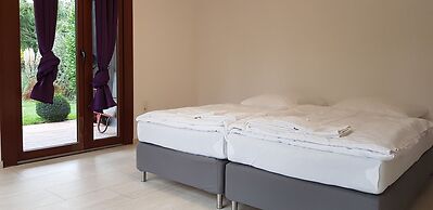 Tolstov-Hotels Beautiful Villa with Big Garden