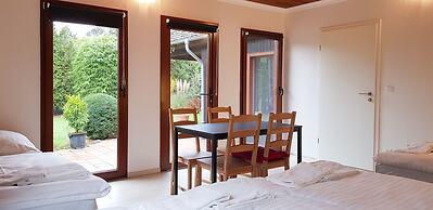 Tolstov-Hotels Beautiful Villa with Big Garden