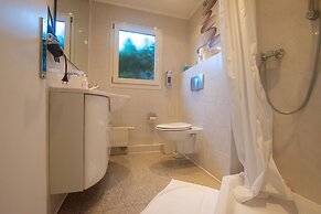 Tolstov-Hotels Beautiful Villa with Big Garden