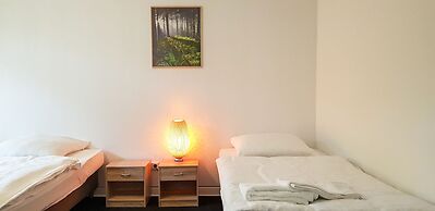 Tolstov-Hotels Beautiful Villa with Big Garden