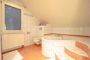 Tolstov-Hotels Beautiful Villa with Big Garden