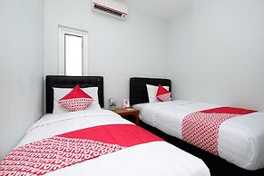 Super OYO 1565 Palebon Residence