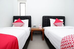 Super OYO 1565 Palebon Residence