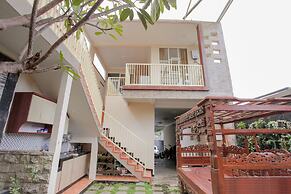 OYO 1692 Villa Akbar 3