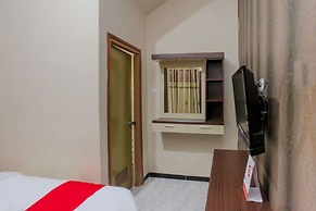 OYO 1692 Villa Akbar 3