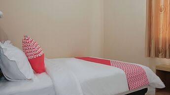 OYO 1692 Villa Akbar 3