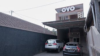 OYO 1692 Villa Akbar 3