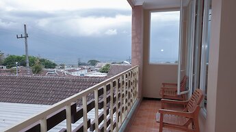 OYO 1692 Villa Akbar 3