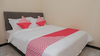 OYO 1692 Villa Akbar 3