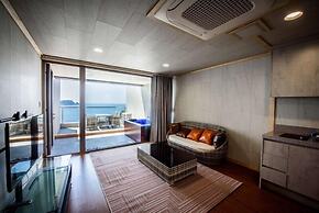 Visby Jeju Palm Village