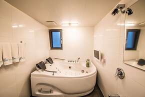 Visby Jeju Palm Village