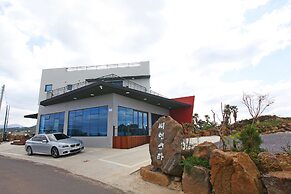 Sea and Star Pension