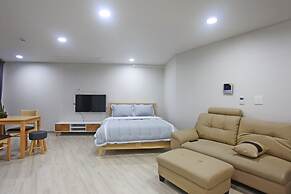 Sea and Star Pension