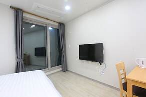 Sea and Star Pension