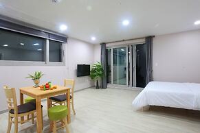 Sea and Star Pension