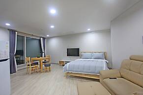 Sea and Star Pension