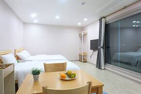 Sea and Star Pension