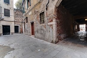 Venice Skyline View Sudio Apartment