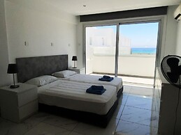 Nissi Adonis Suites