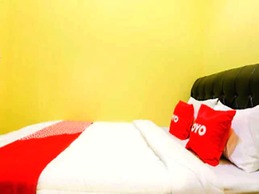 OYO 1784 Hj. Aniek Residence