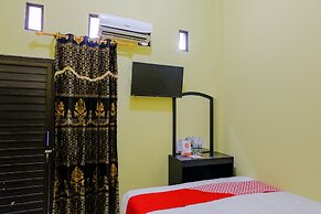 OYO 1784 Hj. Aniek Residence