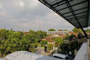 OYO 1784 Hj. Aniek Residence