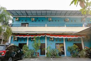 OYO 1784 Hj. Aniek Residence