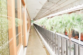 OYO Life 2090 Ratna Backpacker Syariah