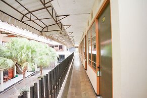 OYO Life 2090 Ratna Backpacker Syariah