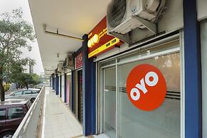 OYO 2103 Lauv Room 2 Grand Centerpoint Tower B