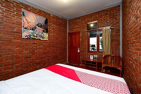 OYO Capital O 1808 New Bandungan Indah