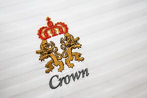 Crown Apartment