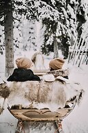 Magical Pond Nature Igloos