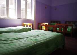 Safary Hotel - Hostel