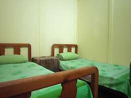 Safary Hotel - Hostel