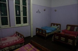 Safary Hotel - Hostel