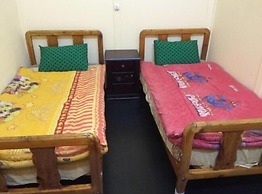 Safary Hotel - Hostel